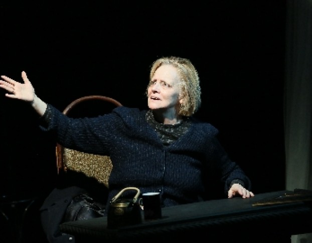 Мать Обвиняет