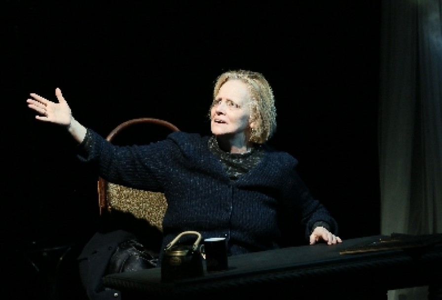 Мать Обвиняет