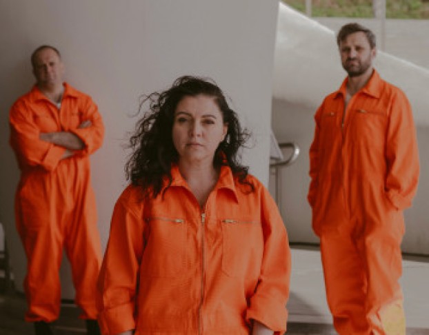 Заходит Андроид в Бар