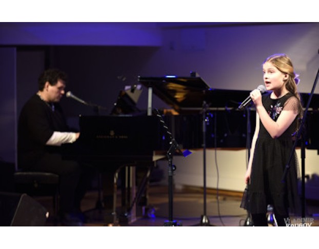 Михаил Озеров