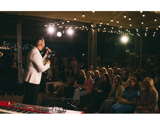 Christmas In New York. Andrew Mcfadden