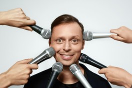 Виктор Комаров