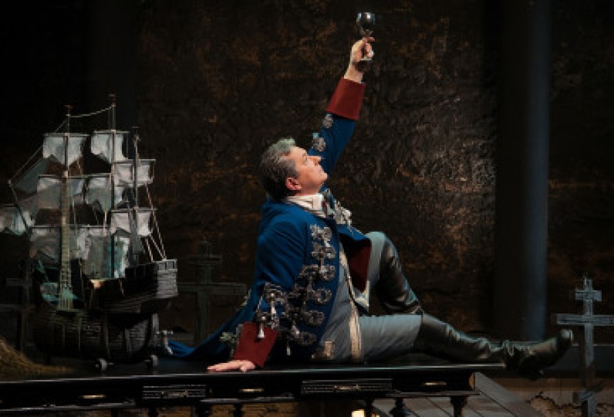 Любовь у Трона