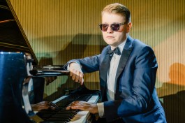 Олег Аккуратов