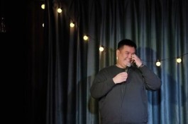 Комики Смешат на Помощь