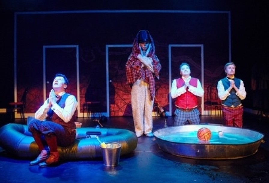 Трое в Лодке, не Считая Собаки