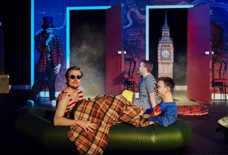 Трое в Лодке, не Считая Собаки