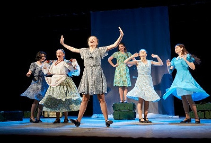 а Зори Здесь Тихие.