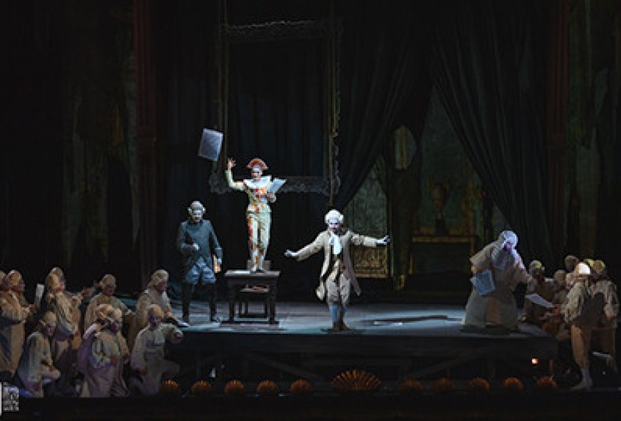 Бал-Маскарад