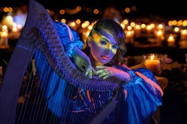 Арфа при Свечах