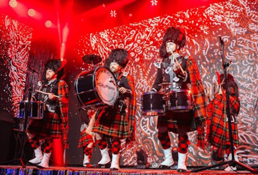 Большое Рождественское Шоу. Оркестр Волынщиков City Pipes и Ансамбль Ирландского Танца Celtic Wind