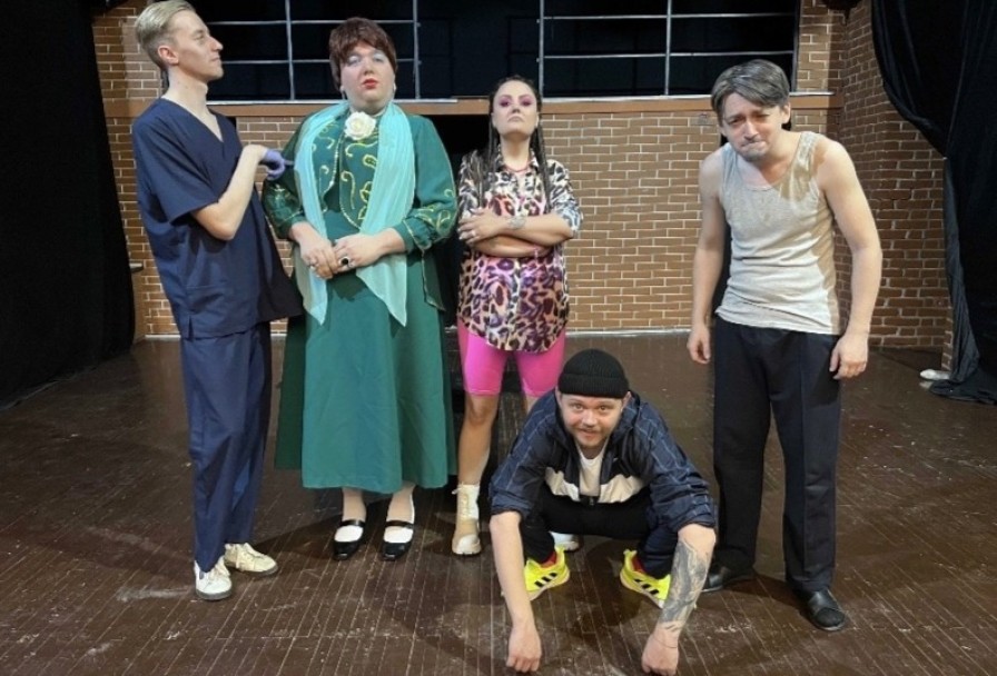 Человек в Закрытой Комнате