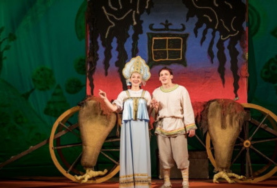 Две Бабы Яги