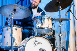 Джаз-Квартет Дениса Рыбакова и Анна Авакян