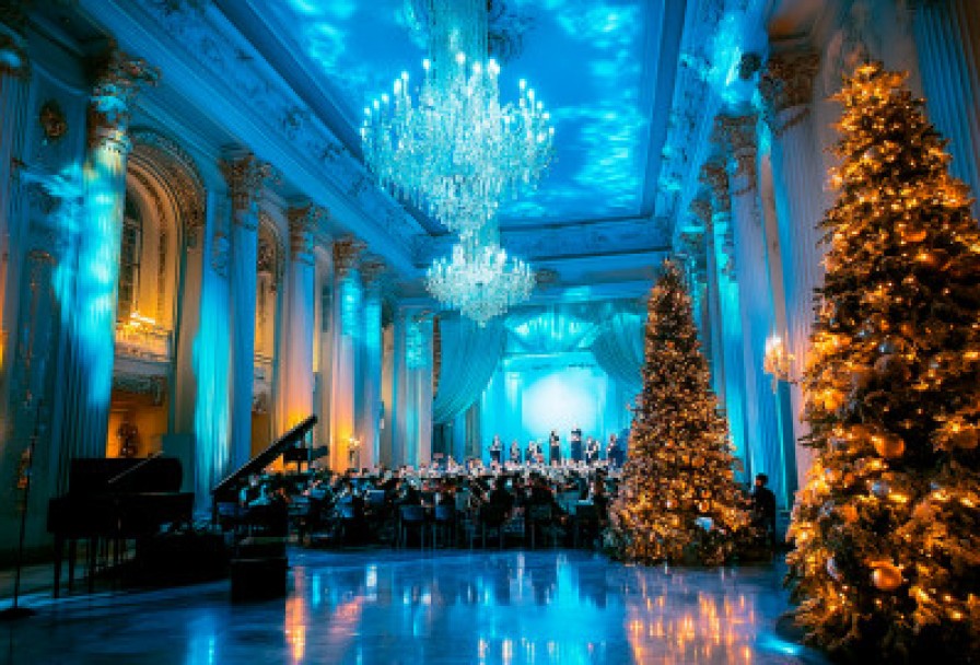 Голливуд в Новогоднем Петербурге