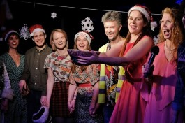 Мир Собирает Друзей