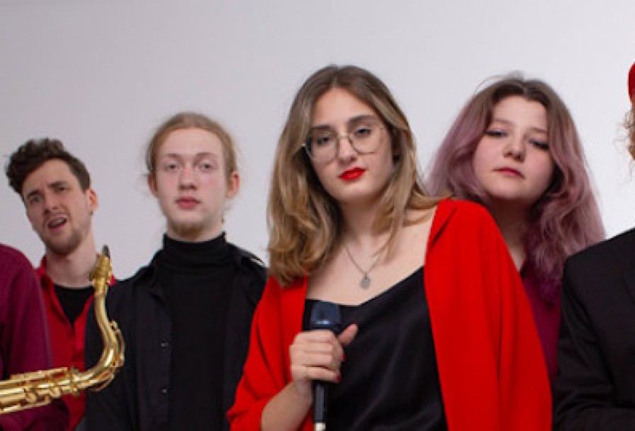 Мукуч Суджян Представляет Seven Steps Septet