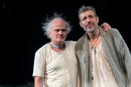 Ночь в Театре