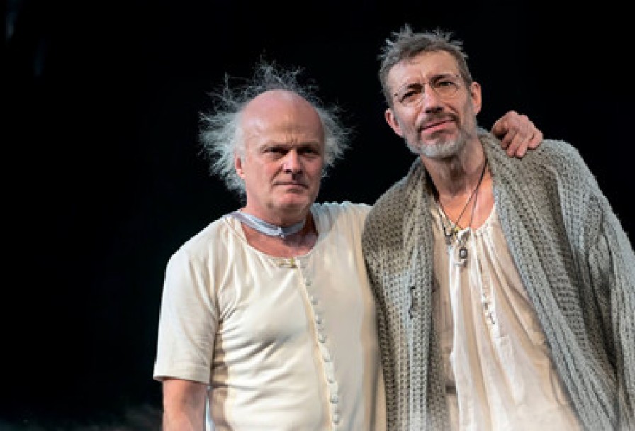 Ночь в Театре