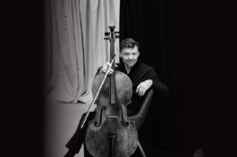 Рустам Комачков