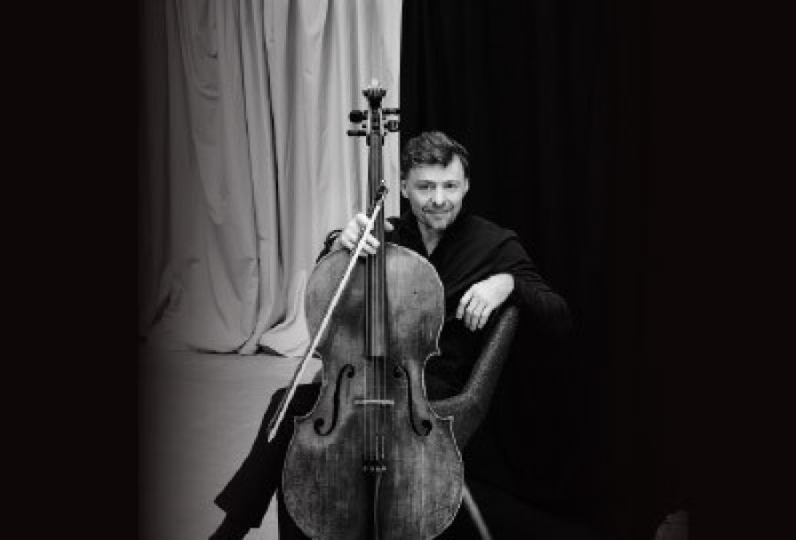 Рустам Комачков