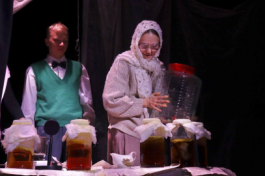 в Сапоге у Бабки Играл Фокстрот