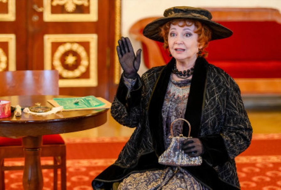 Три а Мадам Тэффи