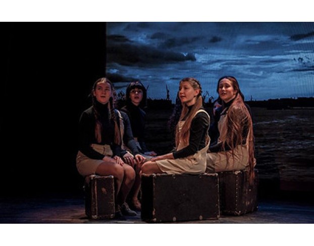 Новая Сцена – Детям. Чемоданов и Одна Страна