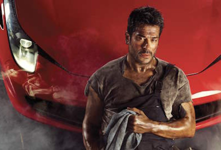 Бурак Озчивит