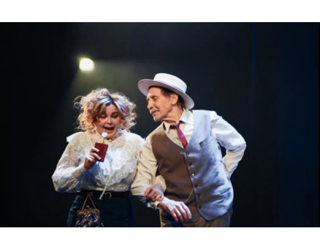 Он, Она и Чехов