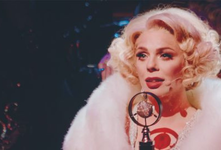 в Джазе Только Девушки