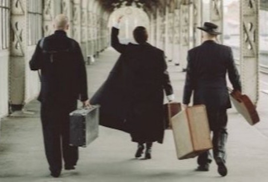 Увидеть Париж и.