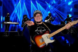 Ананасов и ко