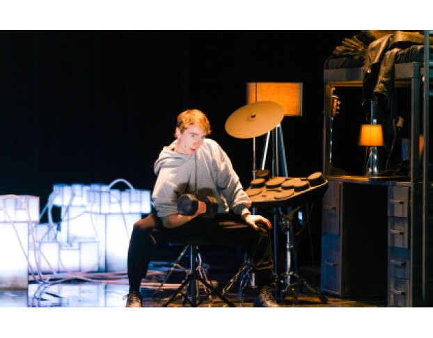 это Все Она