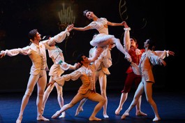 Блестящий Дивертисмент