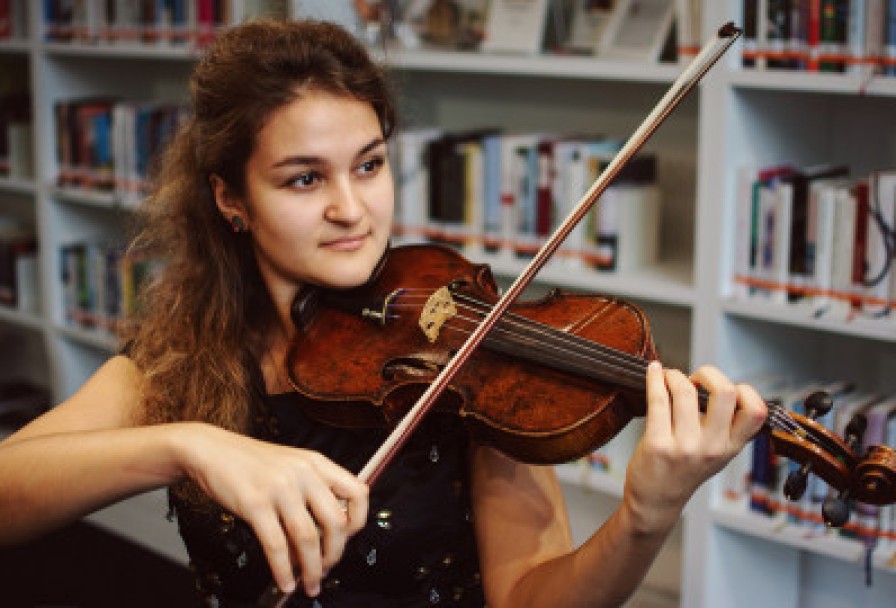 Младший Коллега Маститых Композиторов, Аб-Т №15