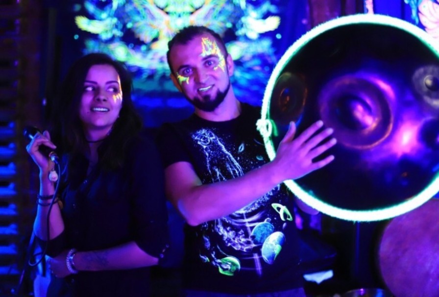 Живой Музыки Ханг и Вокал