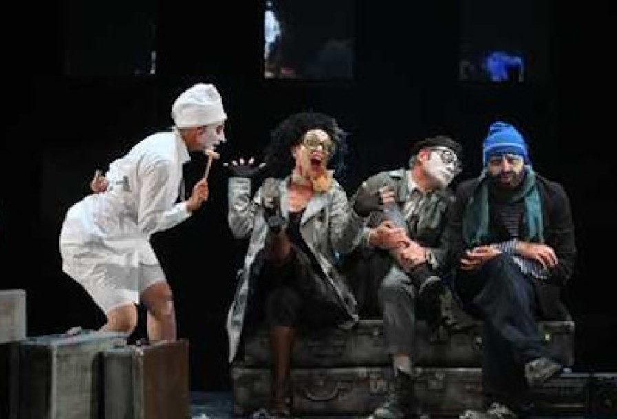 Небо в Чемодане, или Цуцики в Ночи