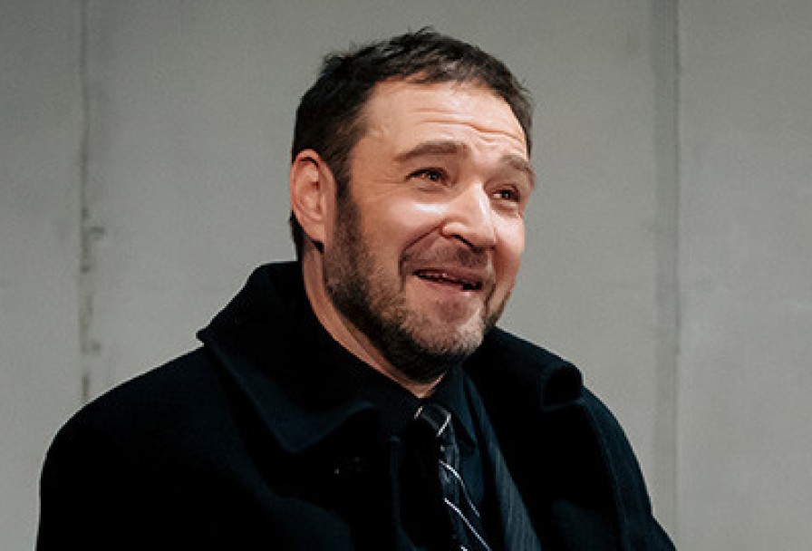 Двое на Качелях