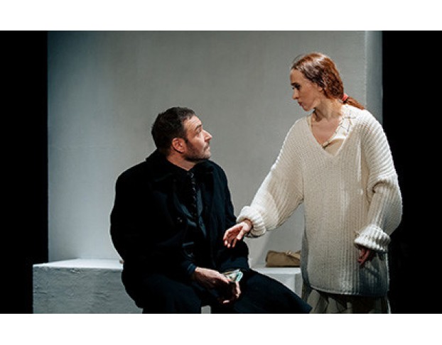 Двое на Качелях