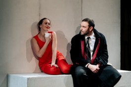 Двое на Качелях