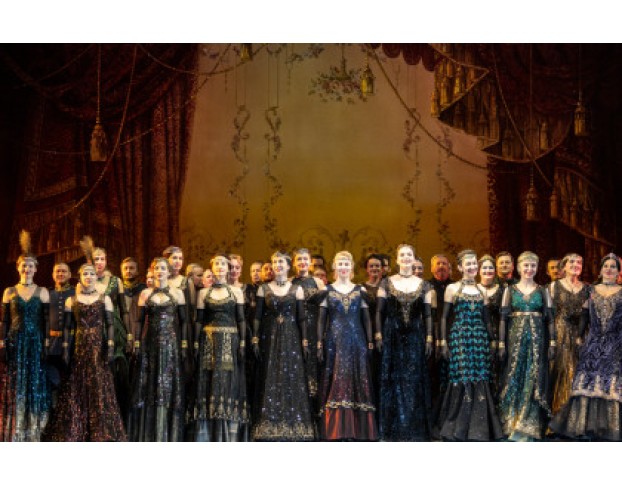 Дама с Камелиями