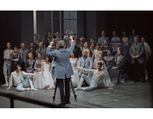 Дама с Камелиями