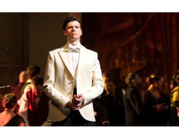 Дама с Камелиями