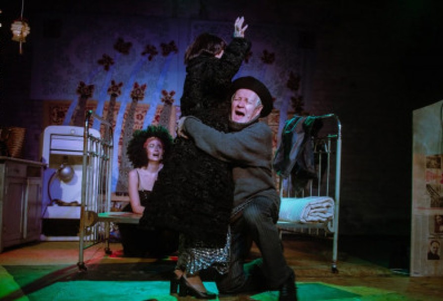 Старая Зайчиха. Провинциальный