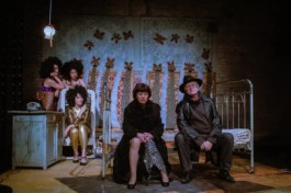 Старая Зайчиха. Провинциальный