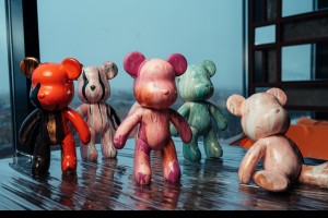 Роспись Мишки Bearbricks В Технике Флюид-арт