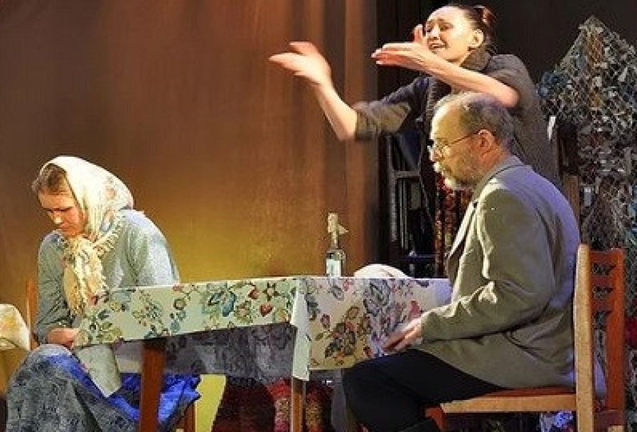 Деревня.нский Камерный Театр Замок на Песке