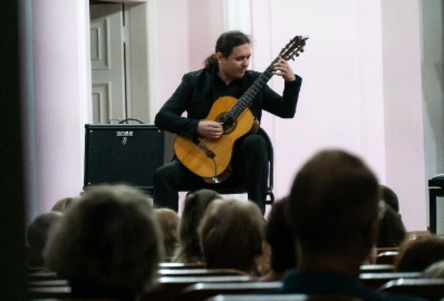 Классики Против Авангарда