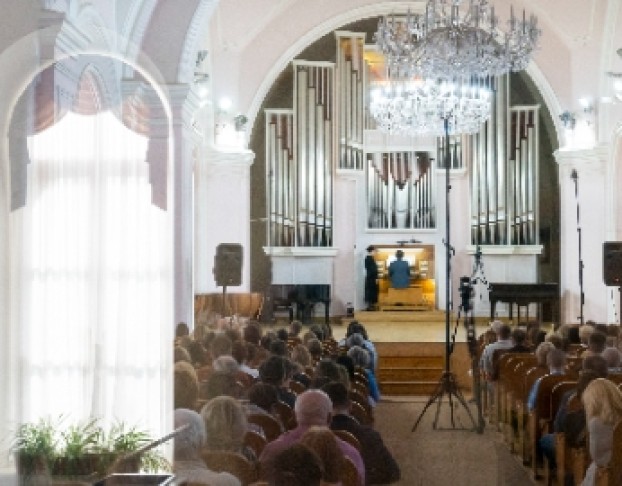 Орган под Новый Год